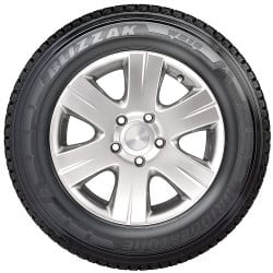 Neumático Bridgestone Blizzak W810 205/65 R16 107 T